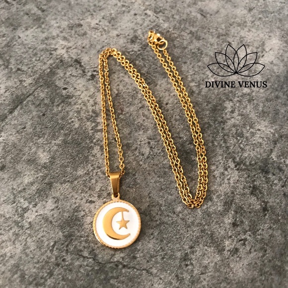 Moon Star Round Pendant Stainless Steel Necklace - Picture 5 of 8